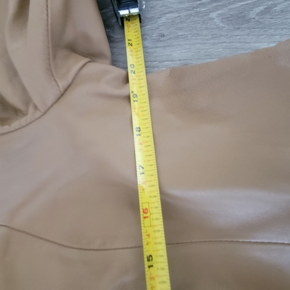 Kenneth Cole Beige Leather Jacket - Picture 8 of 12